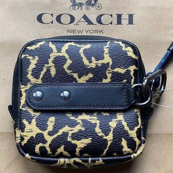 Coach Disney Dumbo Pouch Belt Bag Charm - Picture 2 of 6